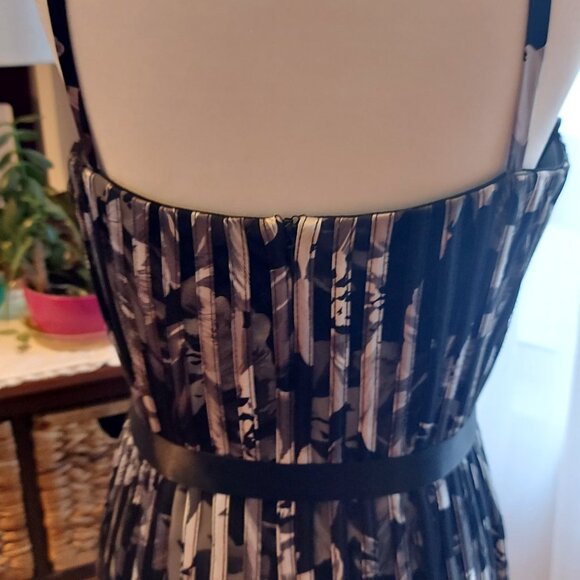 Sandra Darren Dress - Gorgerous! NWOT Size 16 - Picture 3 of 4